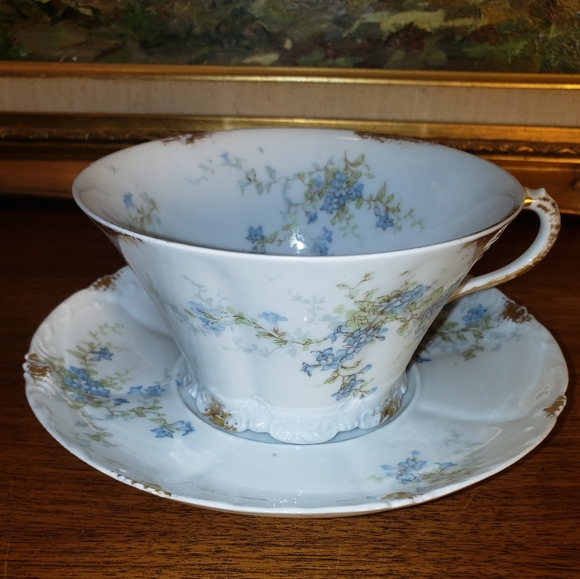 2 Sets Limoges Cups and Saucers Pour Café au Lait. Gorgeous! - Picture 14 of 15